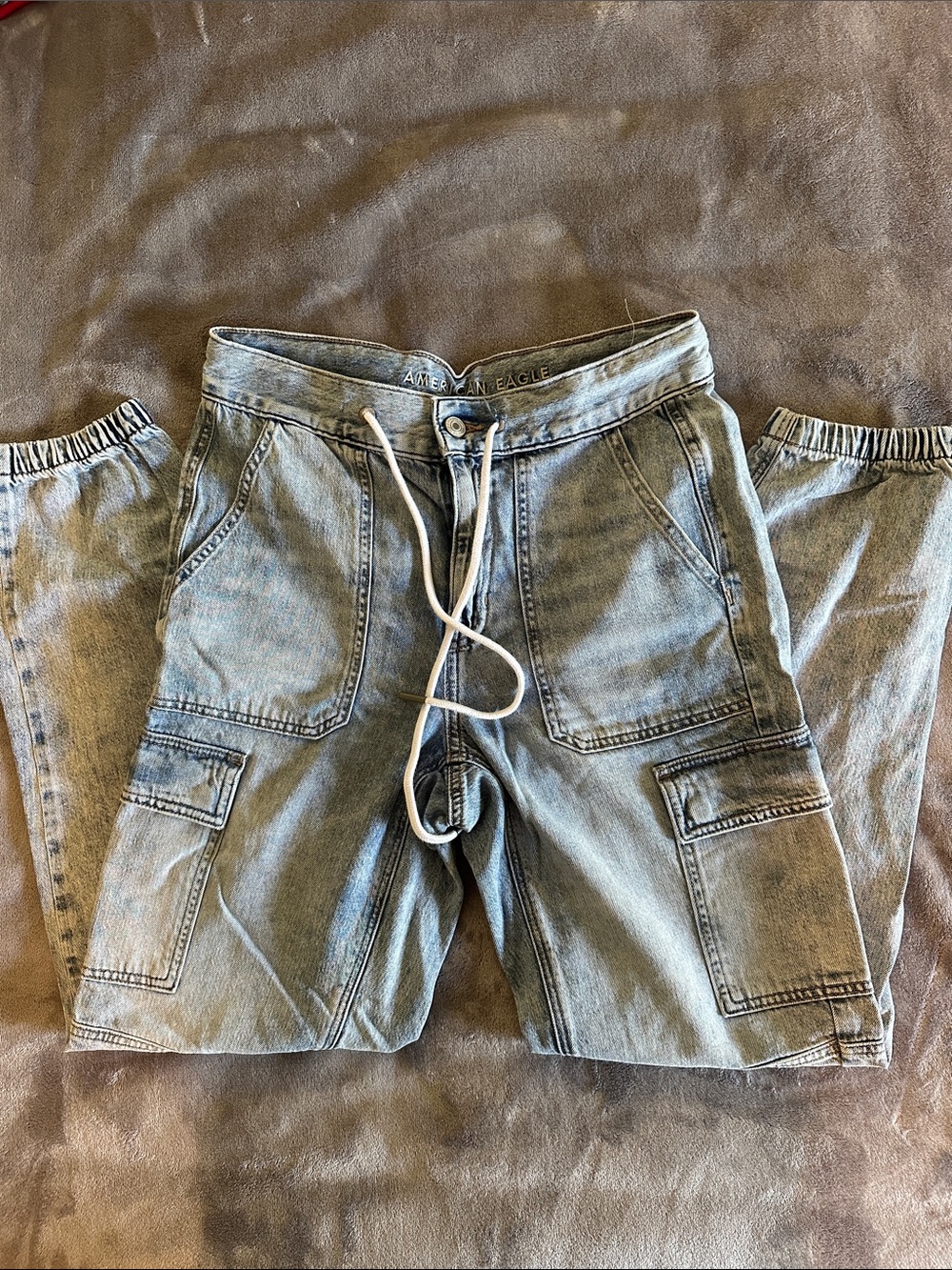 American Eagle Light Wash Denim Cargo Joggers Size 4 Long